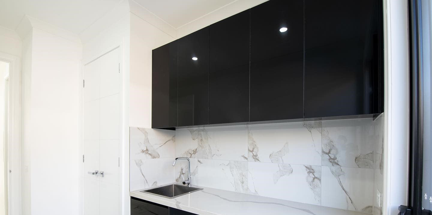 BT737 CALCUTTA GOLD 600X600 POLISHED
