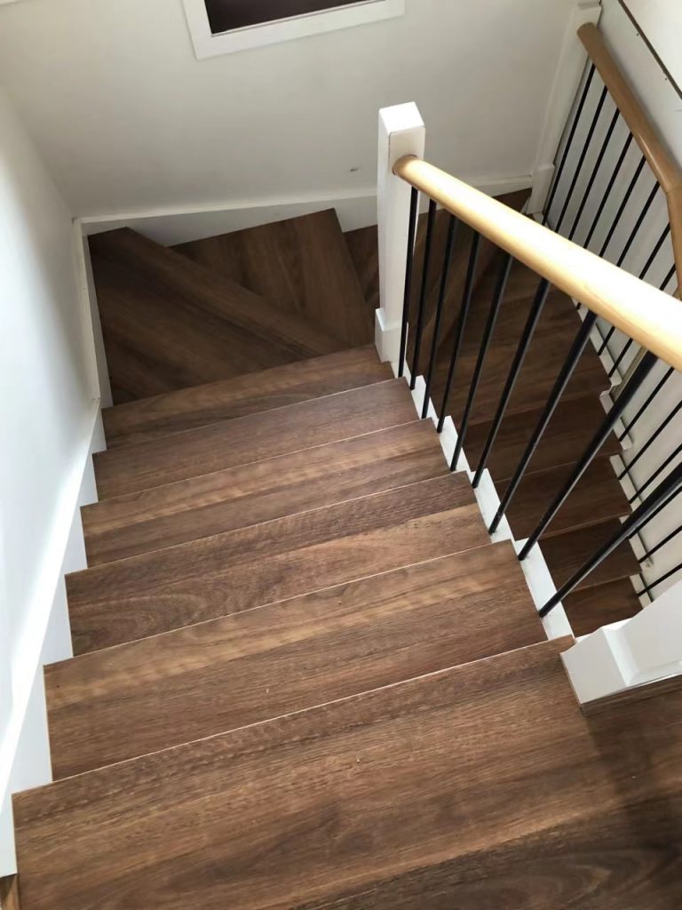 BG710 CLASSIC SPOTTED GUM HYBRID