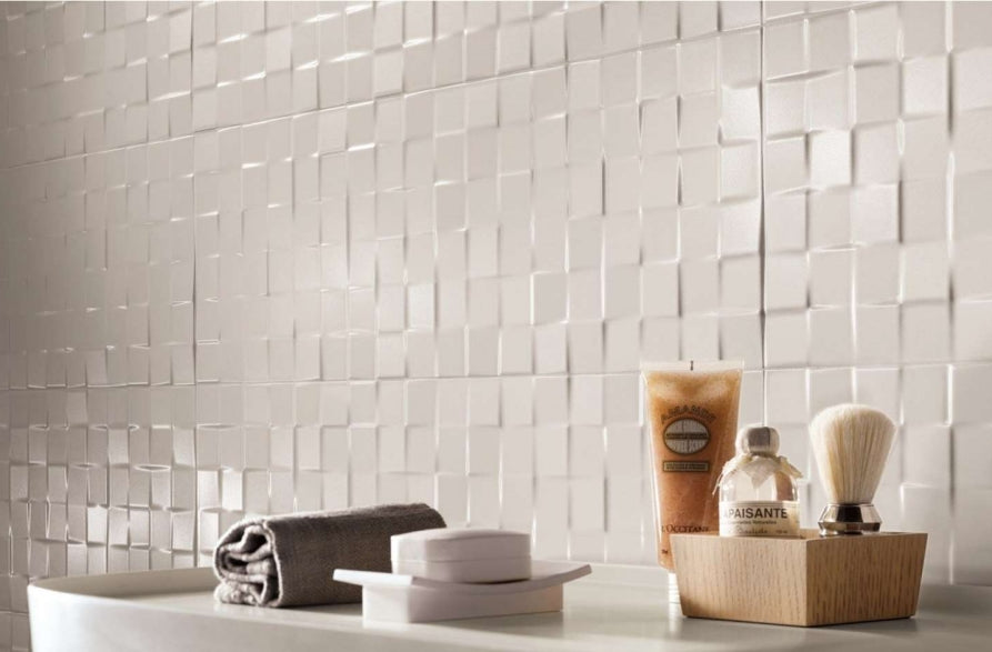 BT182 / BHCN1519 CUBE WHITE 600X300 POLISHED