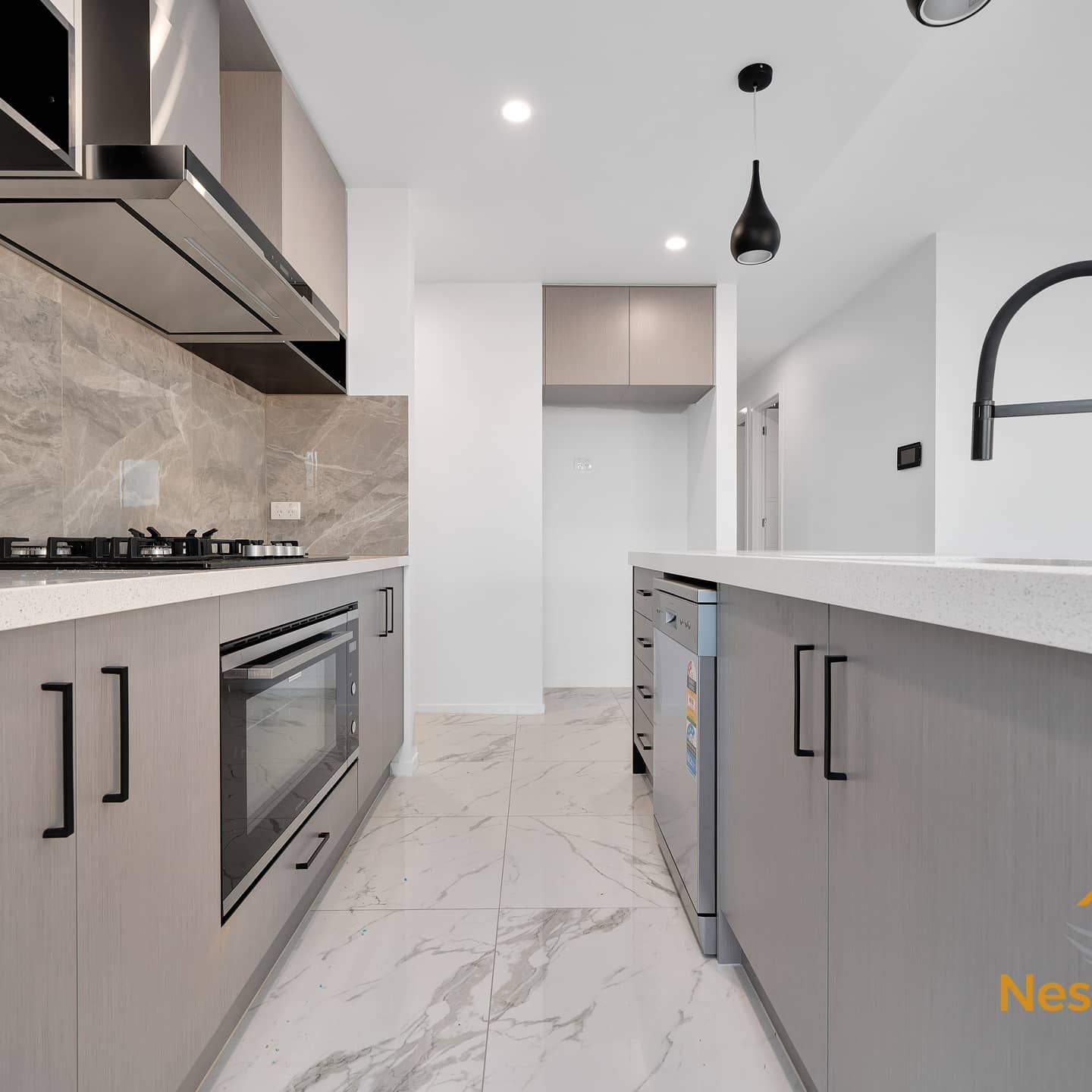 BT754 ICELAND 600X600 POLISHED