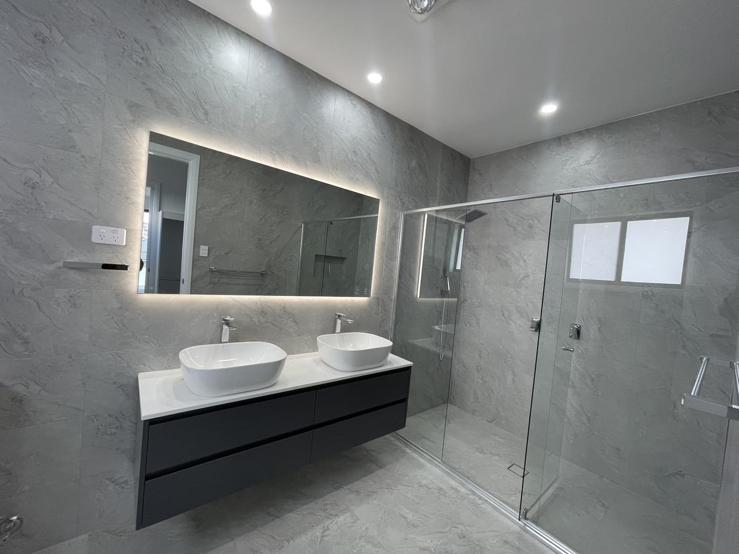 BT761 SEASHELL 600X600 SATIN
