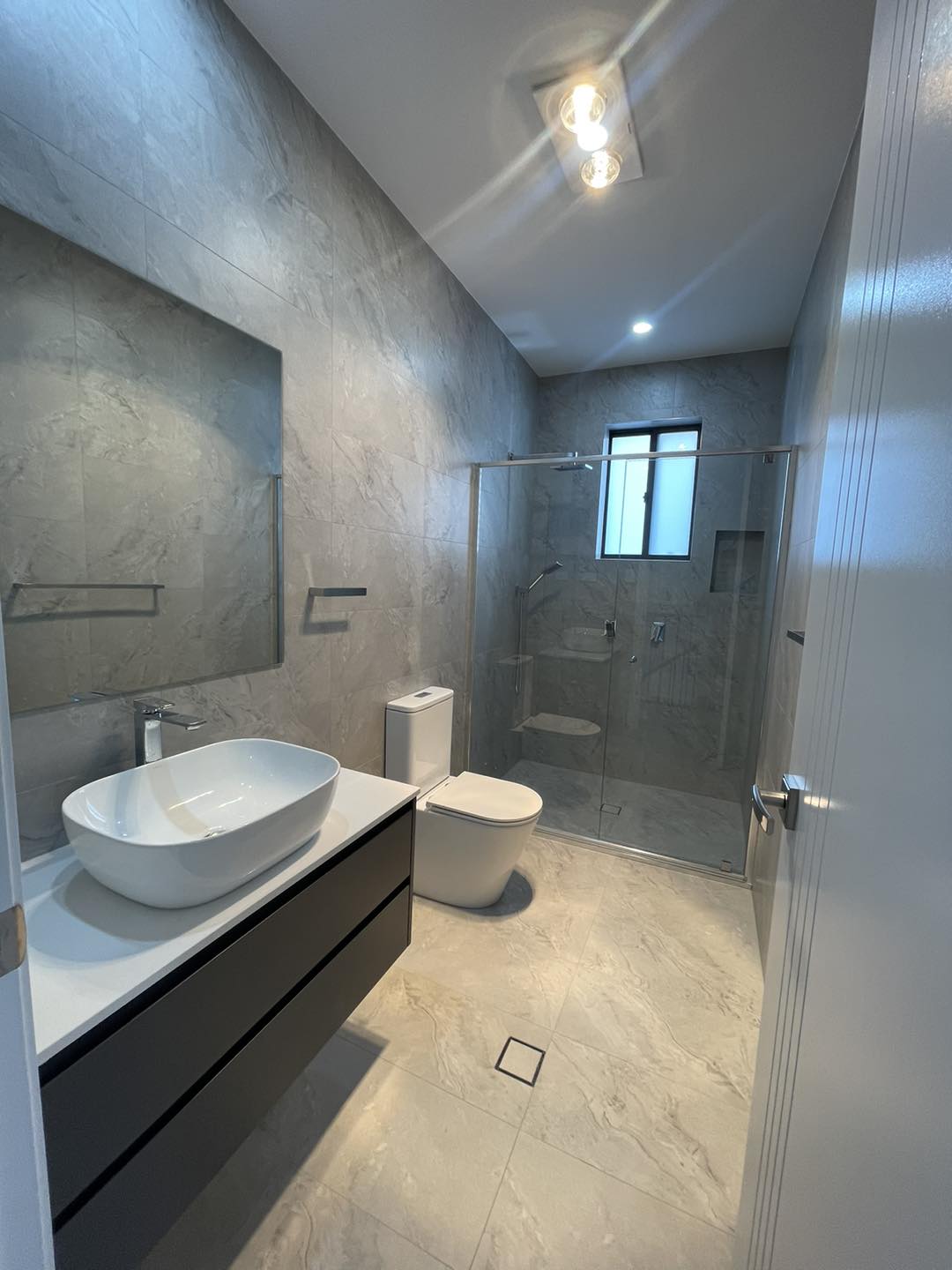 BT761 SEASHELL 600X600 SATIN