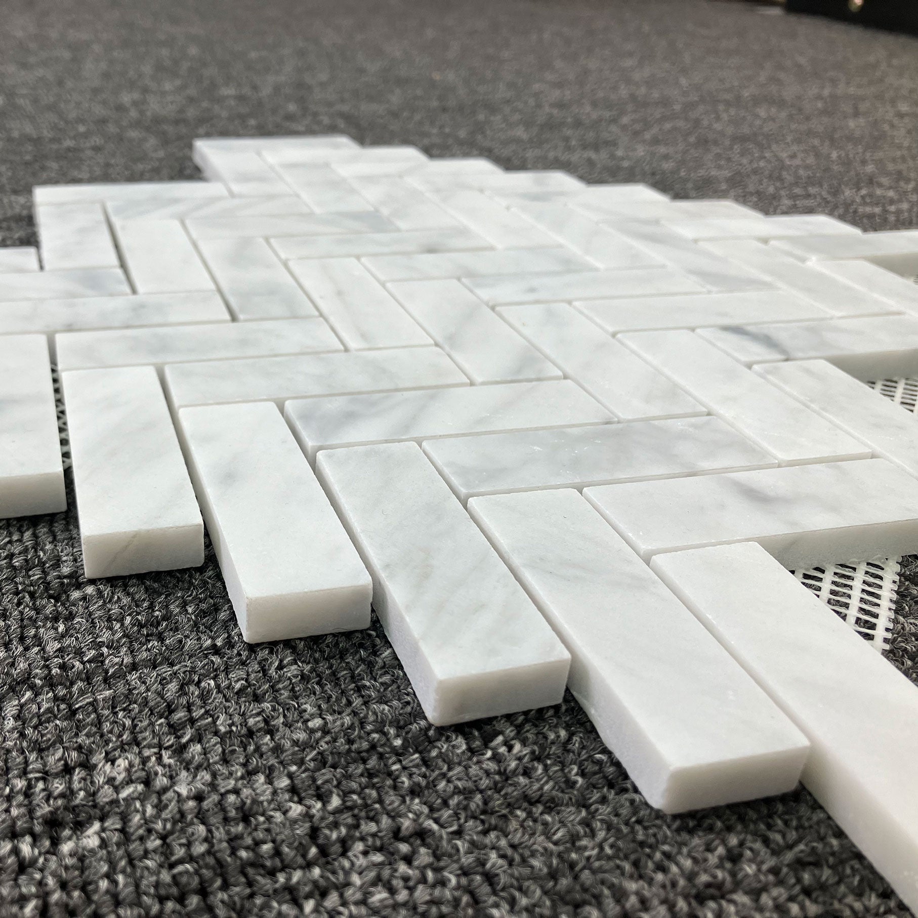 BH351 CARRARA HERRINGBONE HONED 318 x 218