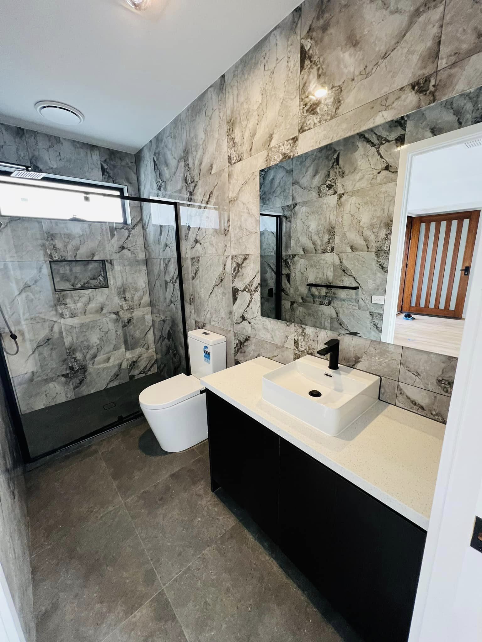 BT765 OCEAN GREY 600X600 POLISHED