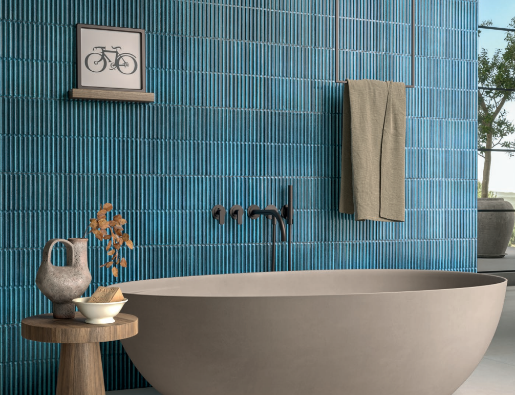 BEC901 Luma Stripes Blue 300 x 600 Gloss