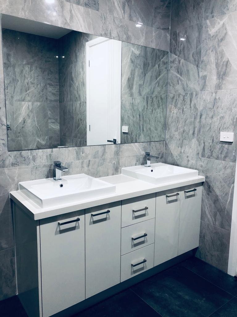 BT752 THUNDER GREY 600X600 POLISHED