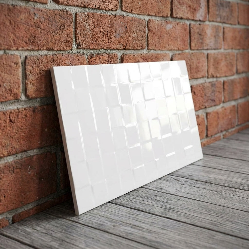 BT182 / BHCN1519 CUBE WHITE 600X300 POLISHED