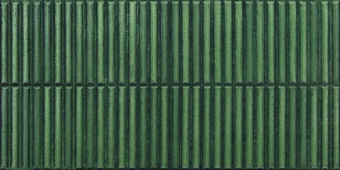 BEC902 Luma Stripes Green 300 x 600 Gloss