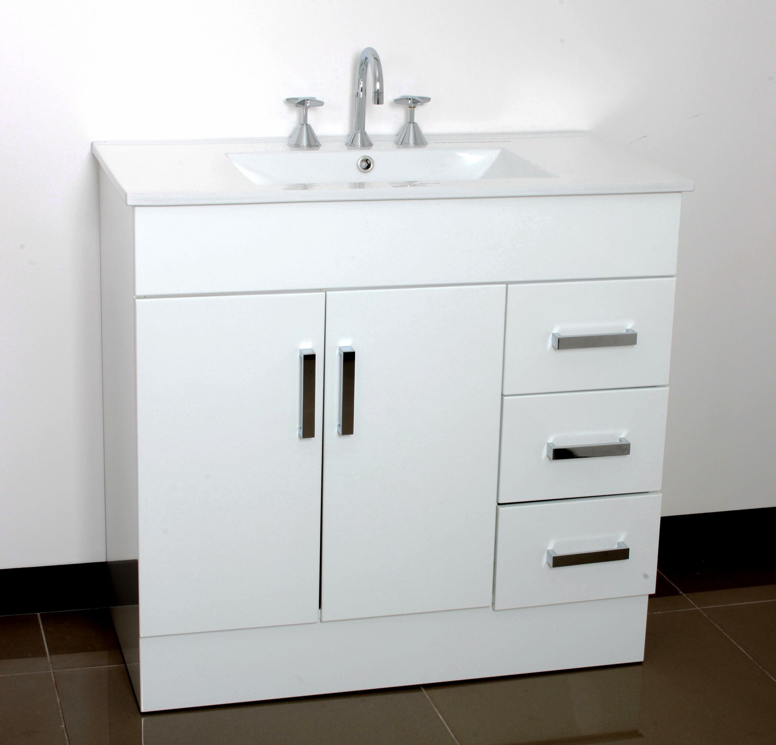 TE543- Freestanding Vanity 900